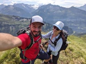 Solène (on the right) and Matthias (on the left) hiking and dining in the Swiss Alps
