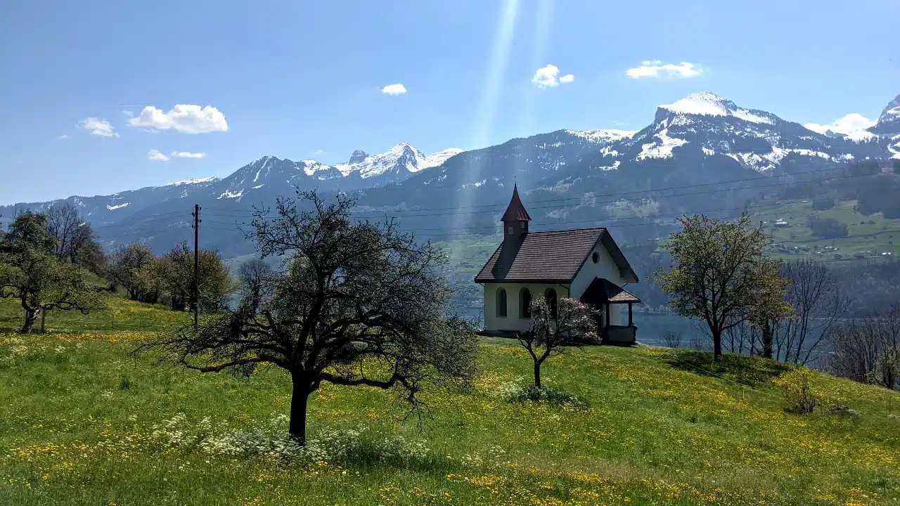The chapel in Betlis on the hike from Weesen to Quinten