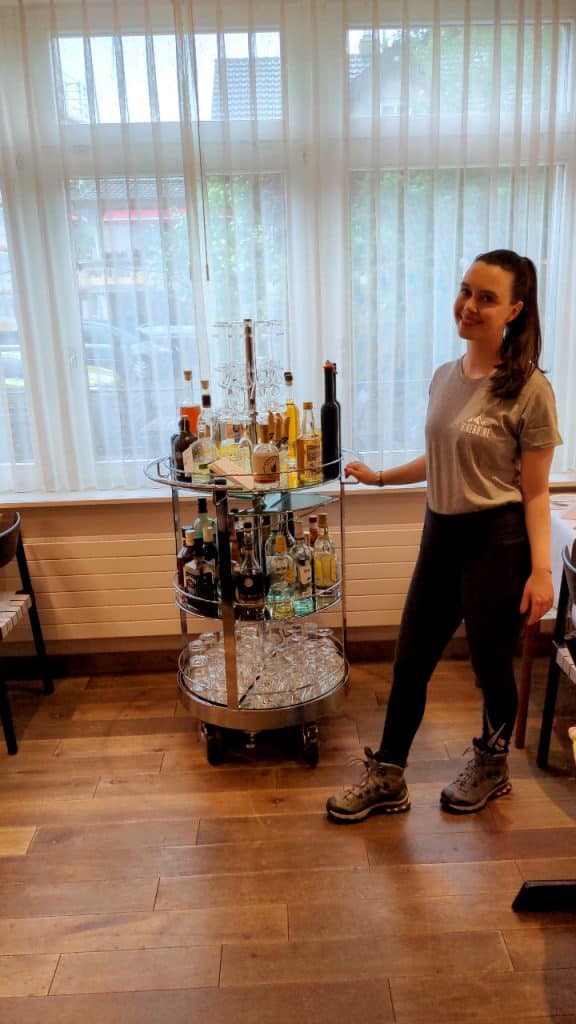 Solène finds the bar of the Bahnhöfli Entlebuch