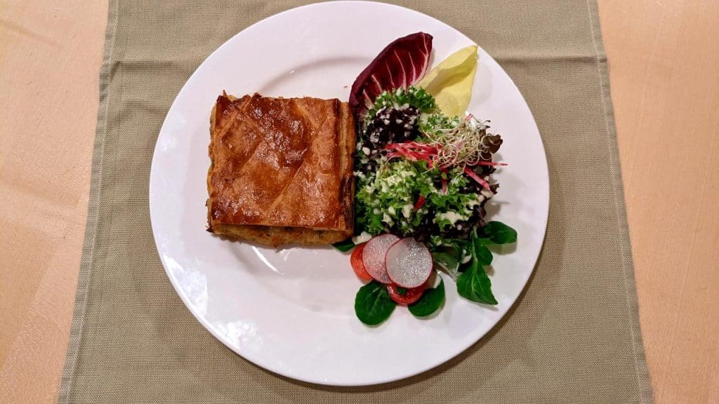 Gommer Chouera, eine Spezialität aus dem Goms, gegessen im Hotel Ofenhorn in Binn