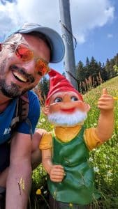 Gartenzwerg-Selfie auf dem Zwärgliweg